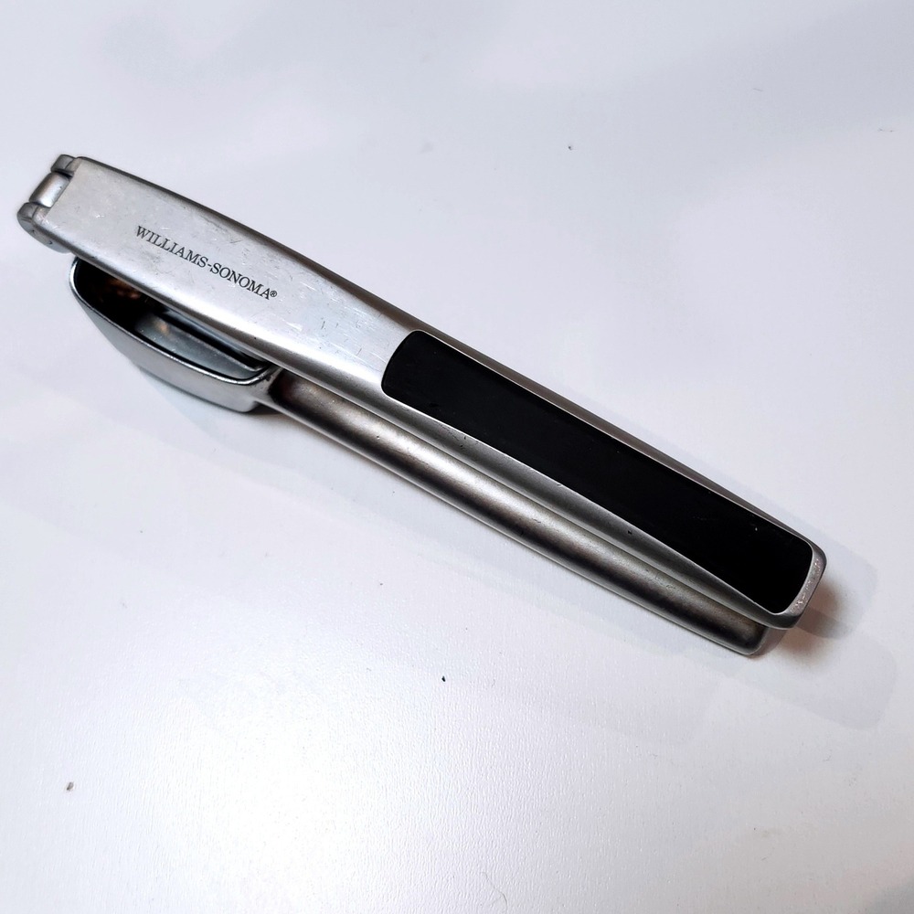 Williams-Sonoma Garlic Press Silver Stainless Steel Ergonomic Tool